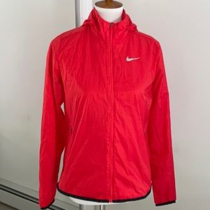 Nike unisex golf wind jacket size medium.